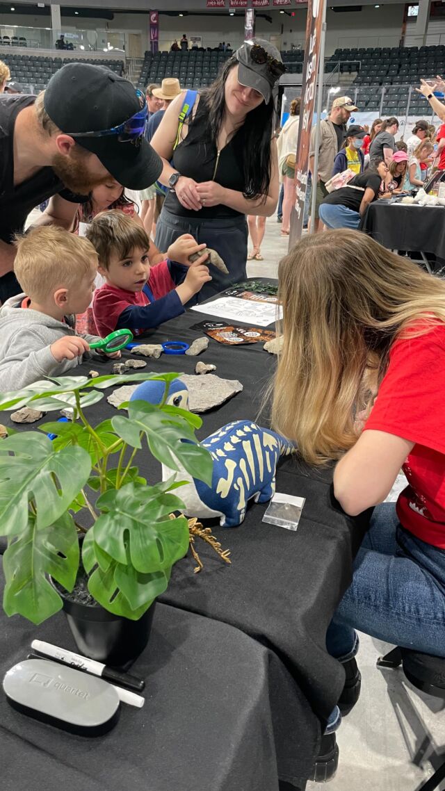  SCIENCE RENDEZVOUS Thank you @sciencerendezvouskingston for a fun day! So many excited and curious explorers at our booth today! We hope everyone enjoyed seeing the local fossils on display in Kingston! #sciencerendezvous #sciencerendezvouskingston #dinosaur #naturalhistory #naturalhistorymuseum #museum #qmnh #bayofquinte #fossils #science #robots #learning #forkids #kidsactivities
